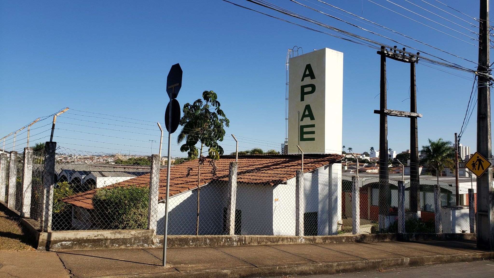 APAE de Patrocínio recebe emenda parlamentar de 100 mil reais para