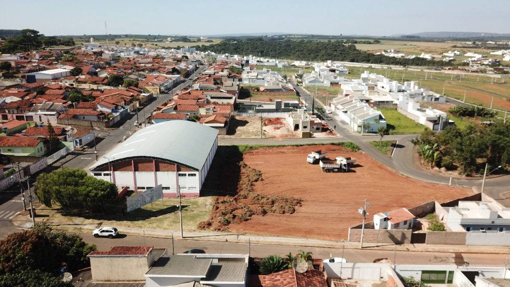 Obras da praça de esportes do bairro Boa Esperança estão na reta final Rádio Difusora FM 95.3 Obras da praça de esportes do bairro Boa Esperança estão na reta final Rádio Difusora FM 95.3